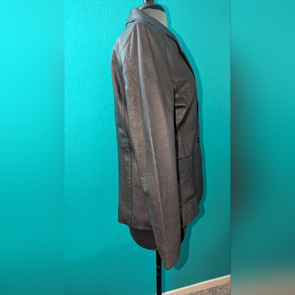 Women's Black 100% Leather Jacket - Picture 3 of 10